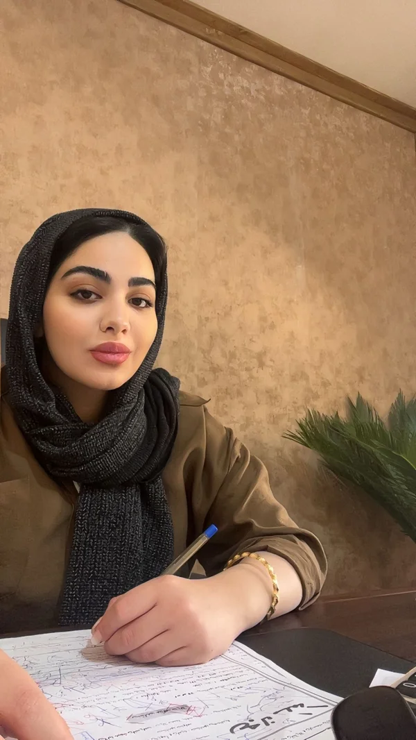 مهرسا رستمی